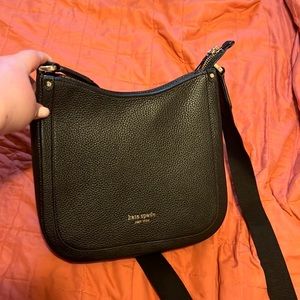 Kate Spade ♠️ Medium messenger bag